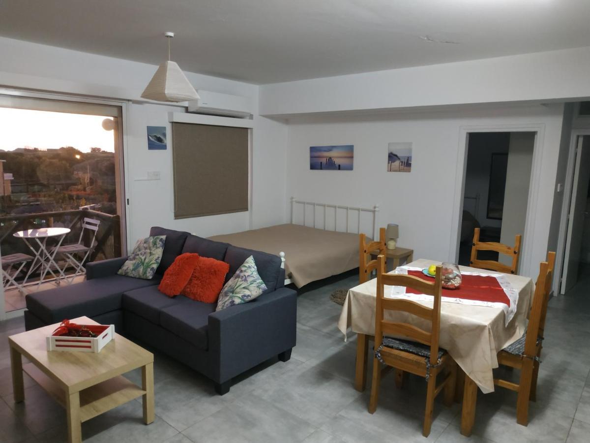 Adonis Apartment パ フォス エクステリア 写真